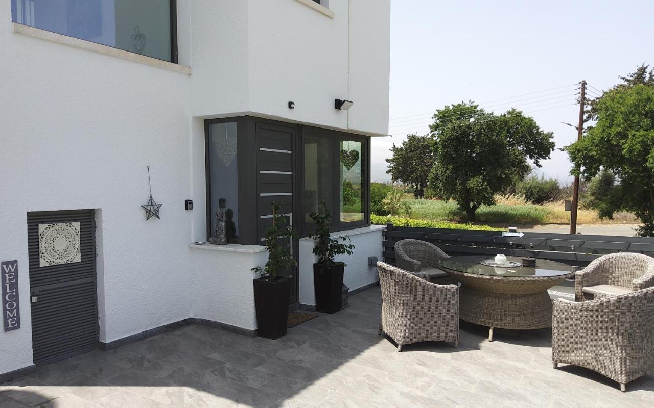 The Summer Haven Polis Ngoại thất bức ảnh
